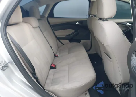 2016 Ford Focus Se z USA, uszkodzony, nr VIN 1FADP3F28GL201795